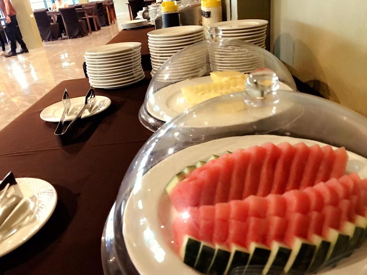 Work Den Chiangrai Hotell Chiang Rai Exteriör bild